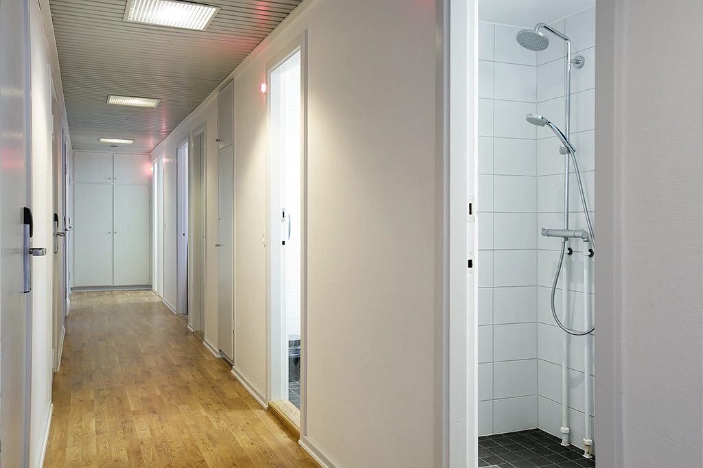 hallway showers bathroom